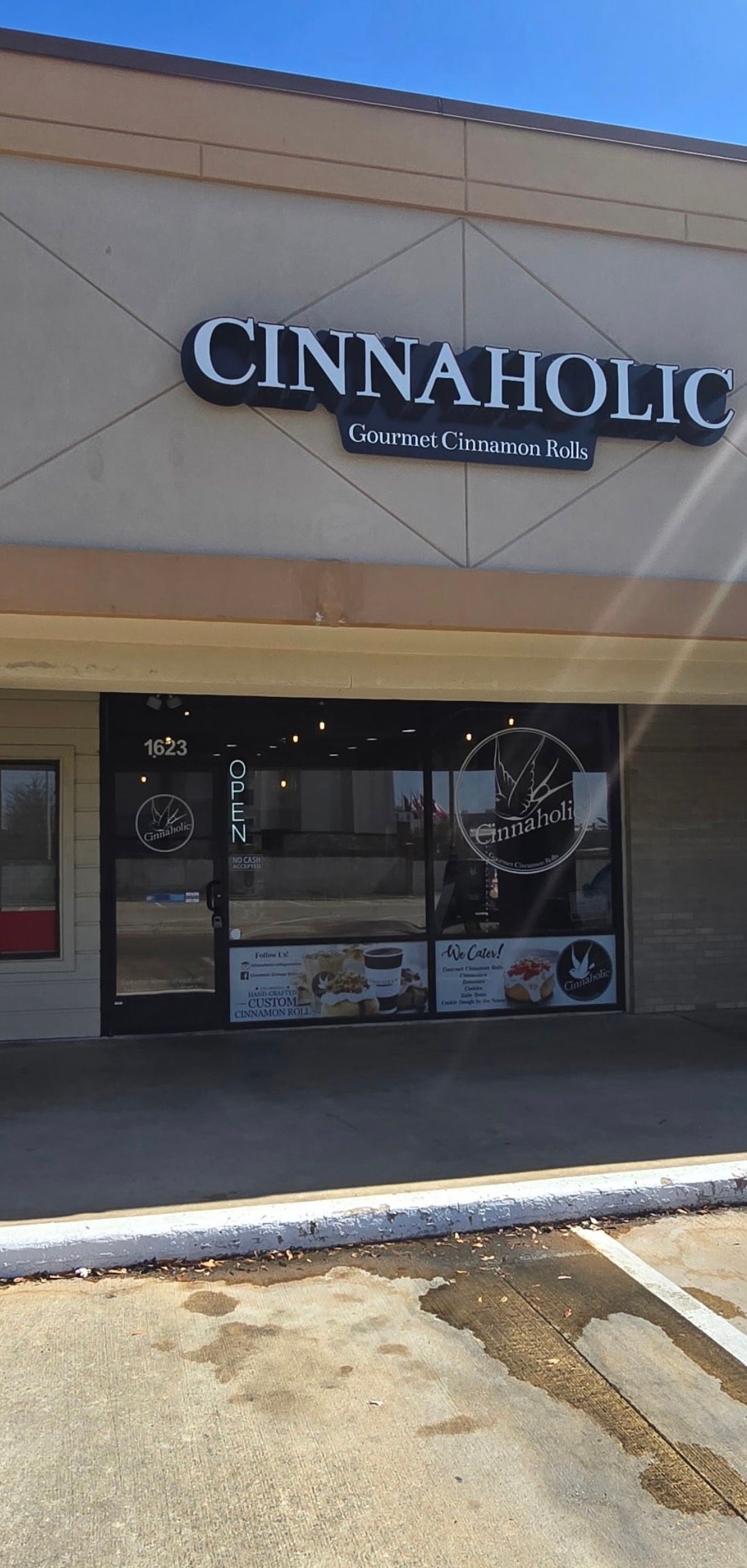Cinnaholic College Station TX storefront