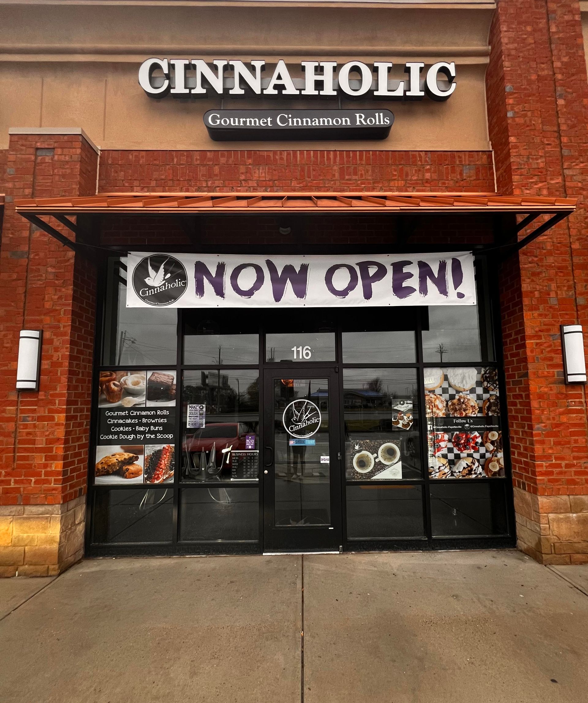 Cinnaholic Fayetteville NC storefront
