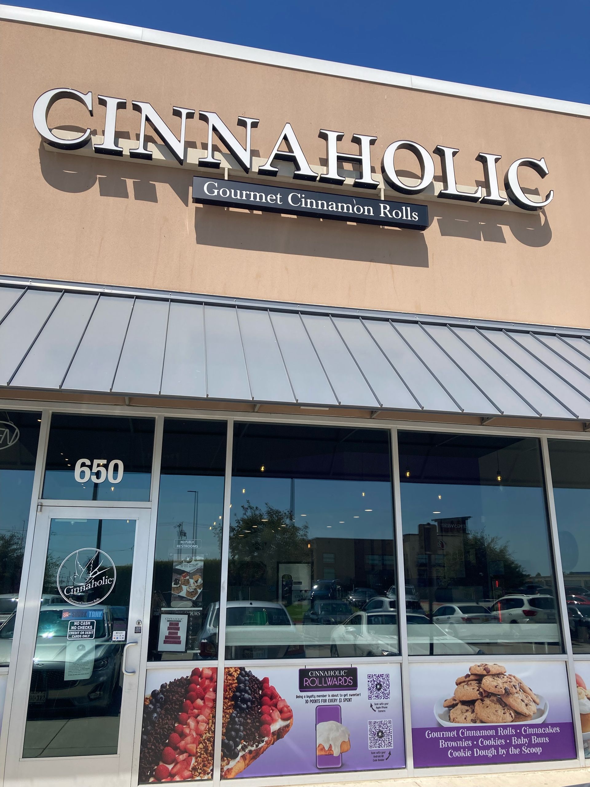 Cinnaholic Grand Prairie TX storefront