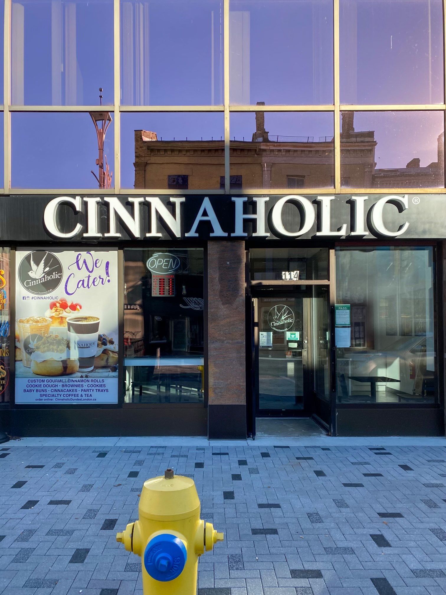 Cinnaholic London ON storefront