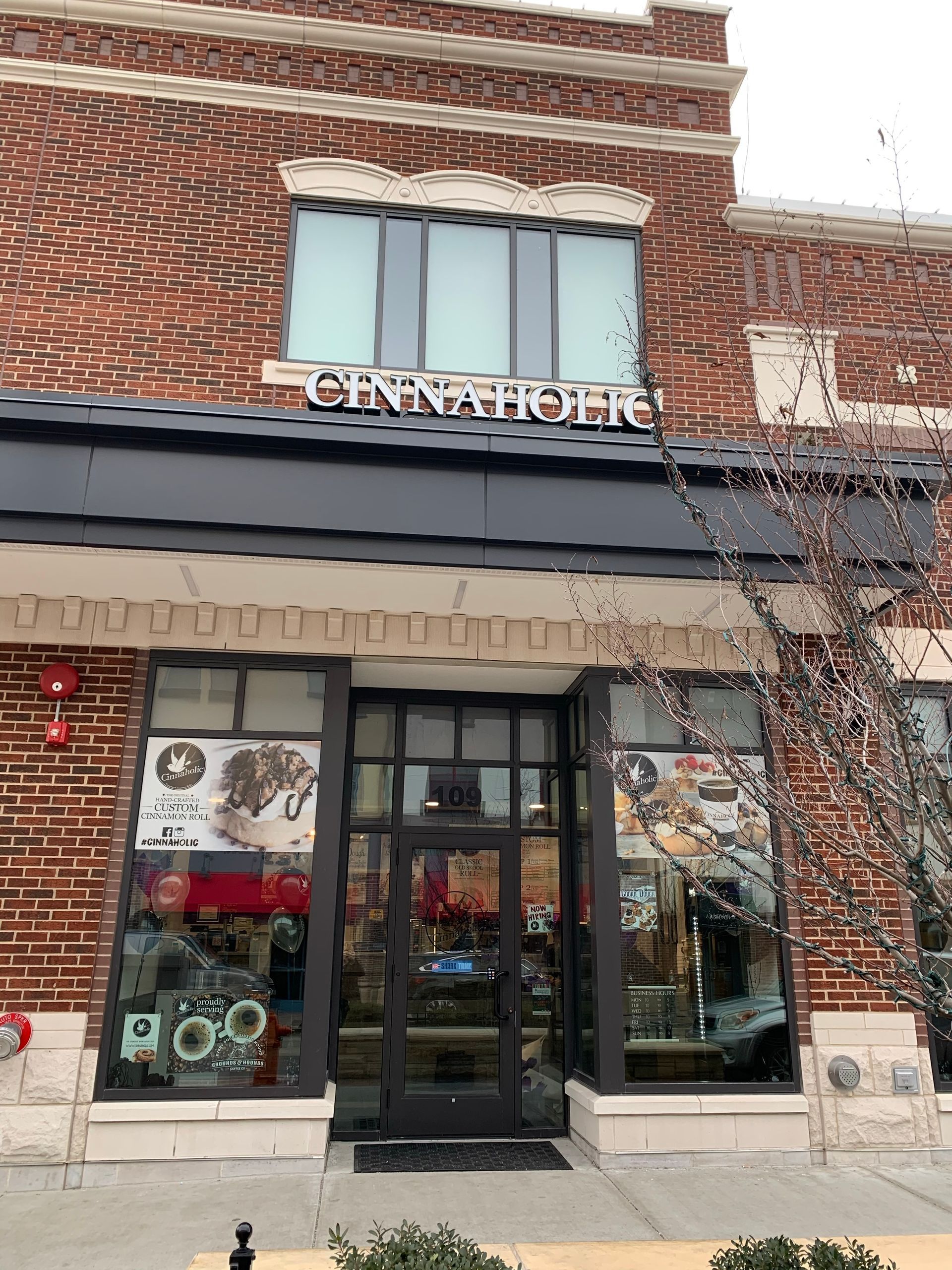 Cinnaholic Naperville IL storefront