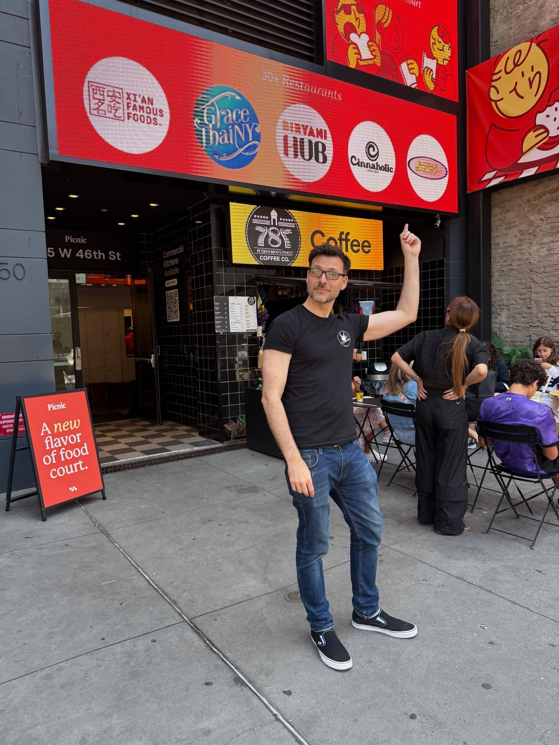 Cinnaholic New York NY storefront