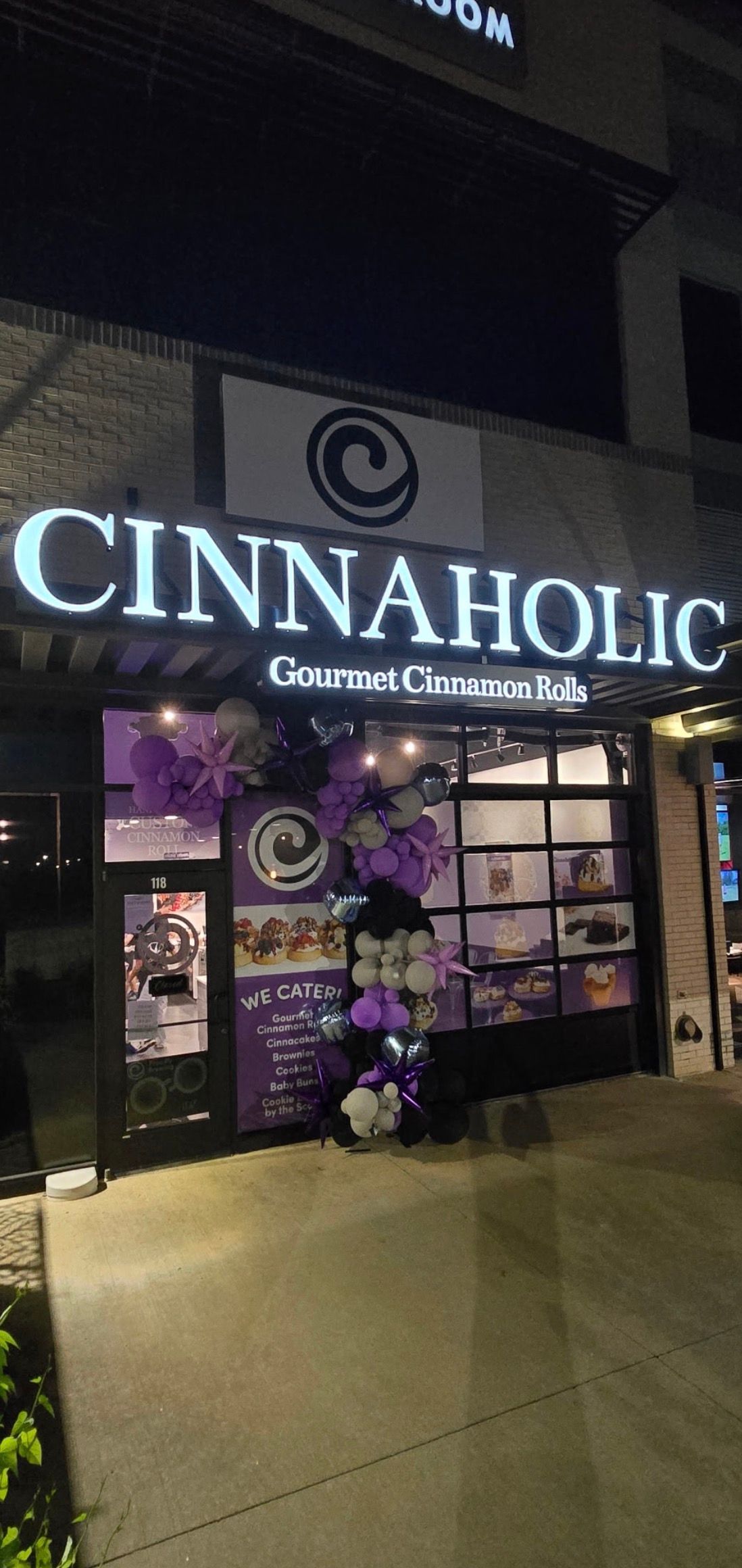 Cinnaholic Oklahoma City OK storefront