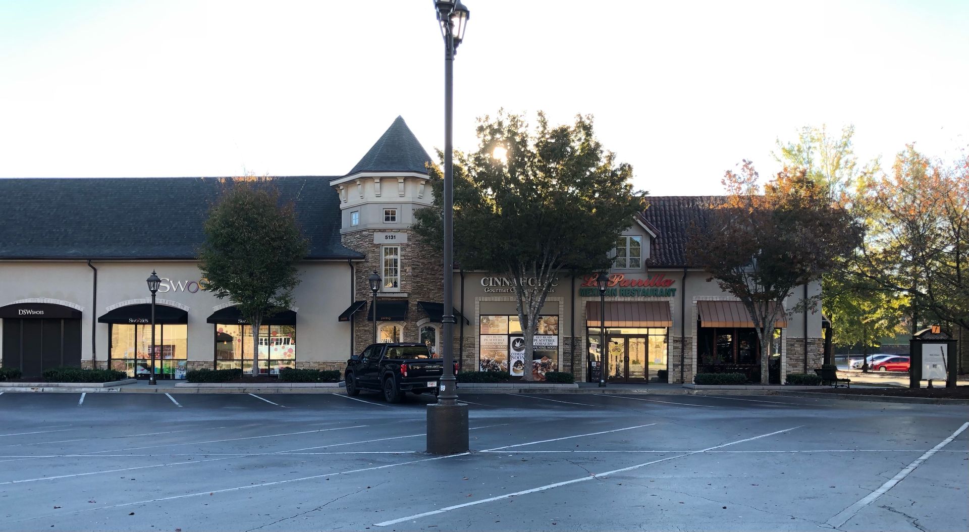 Cinnaholic Peachtree Corners GA storefront