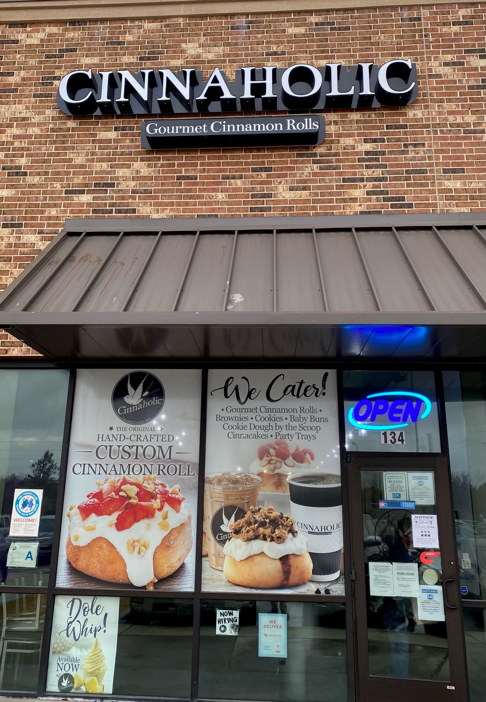 Cinnaholic Pearland TX storefront