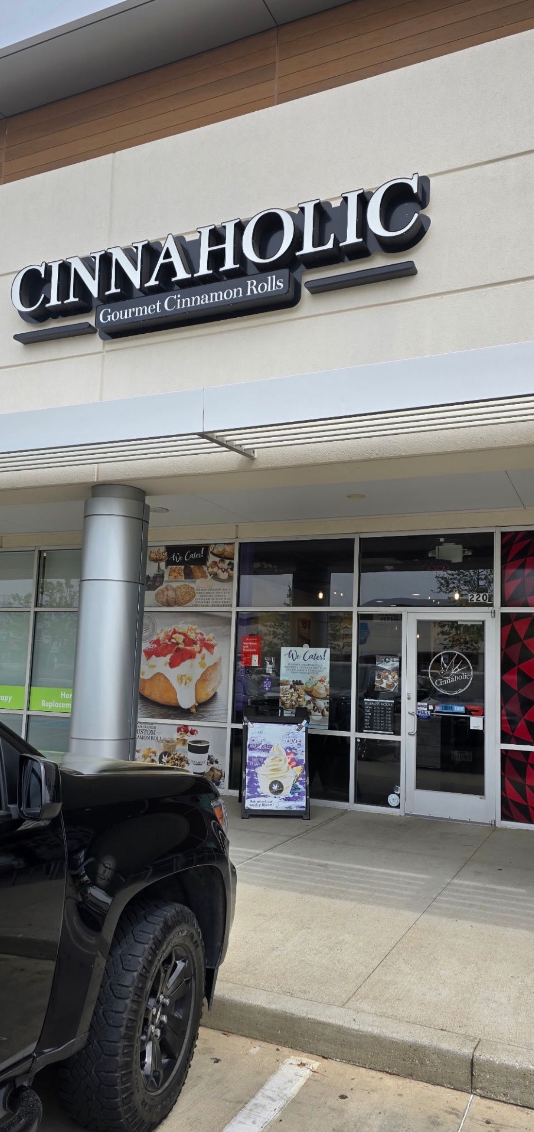 Cinnaholic Spring TX storefront