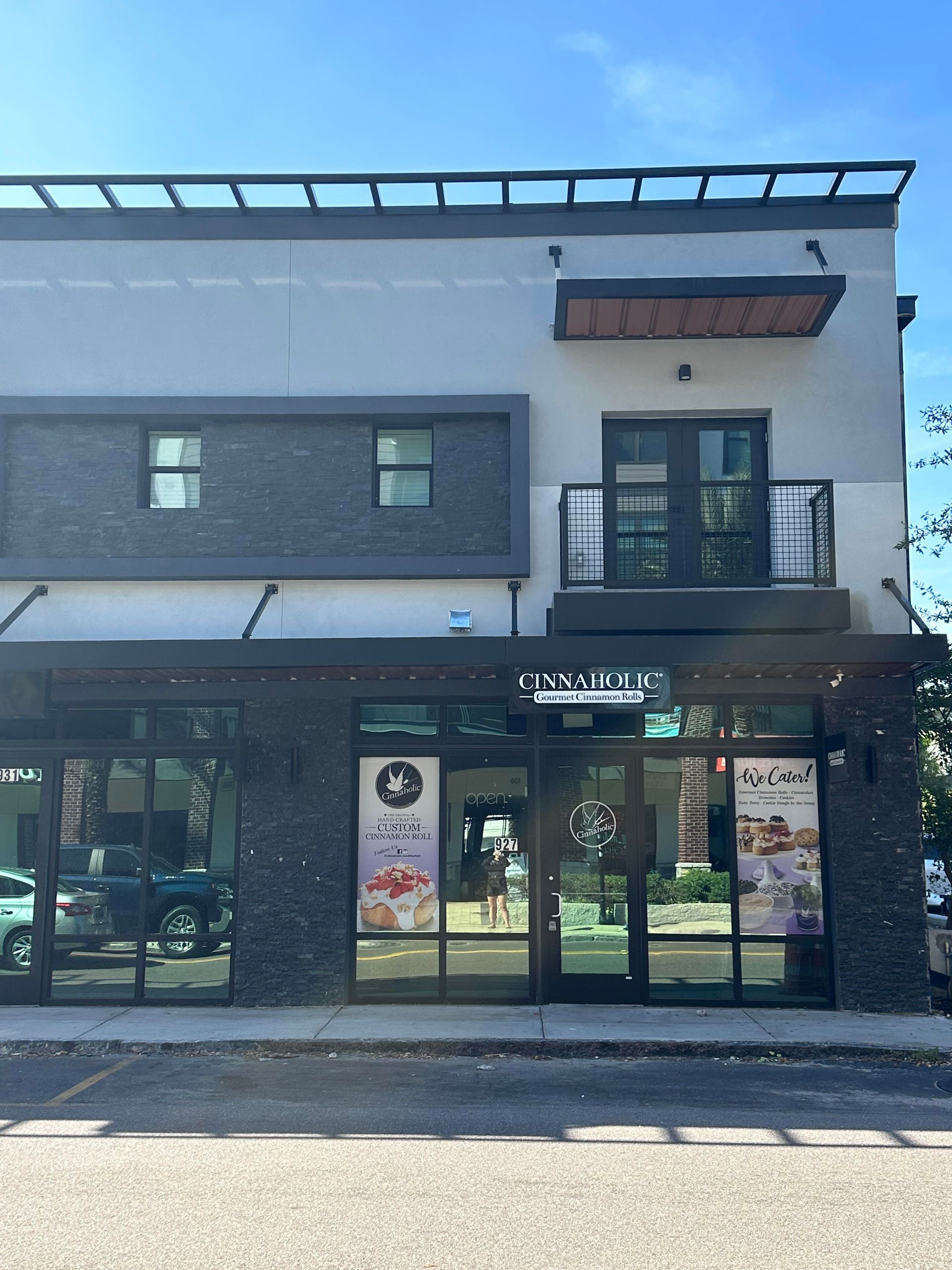 Cinnaholic Tampa FL storefront