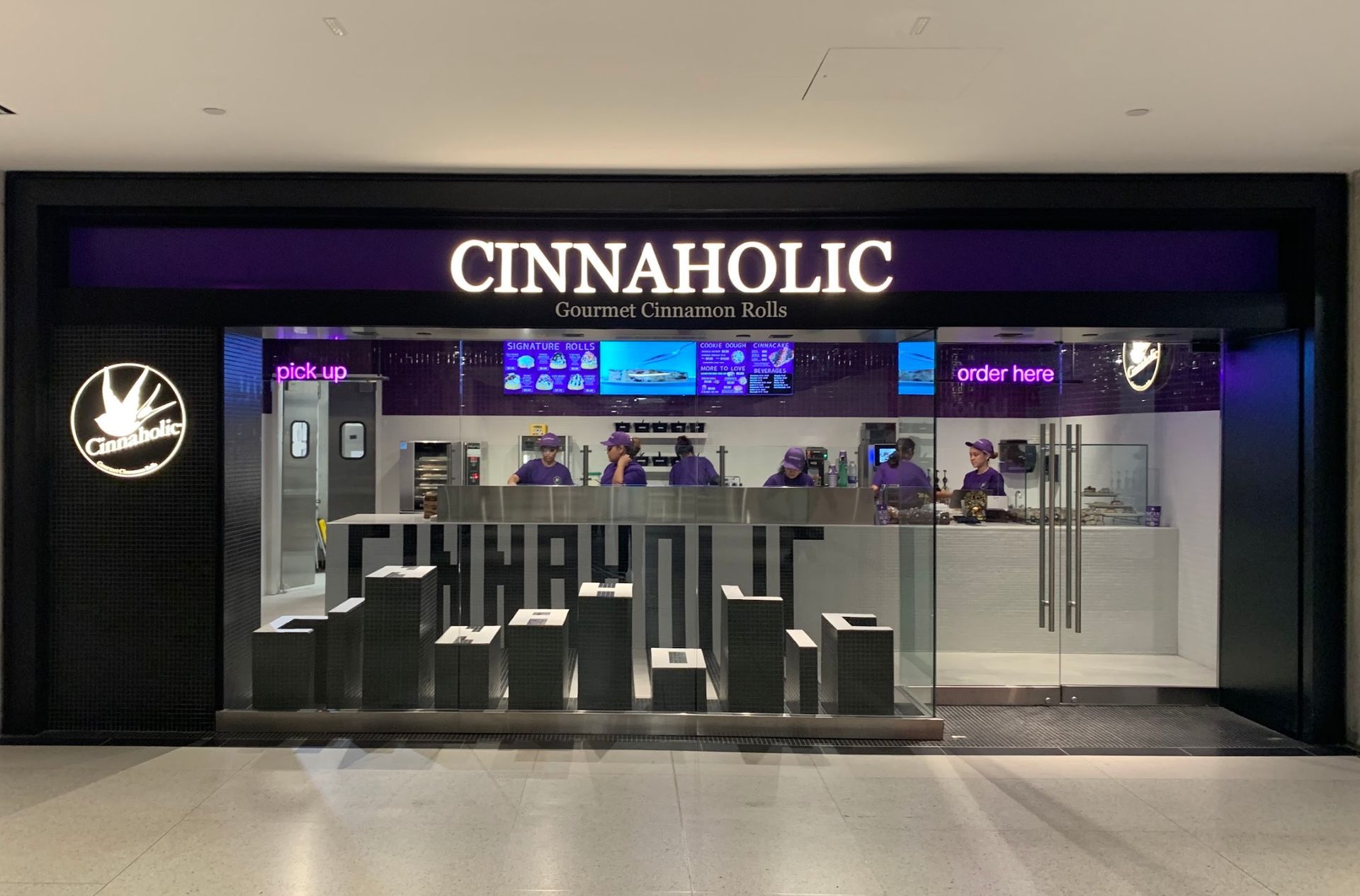 Cinnaholic Toronto ON Union Station storefront