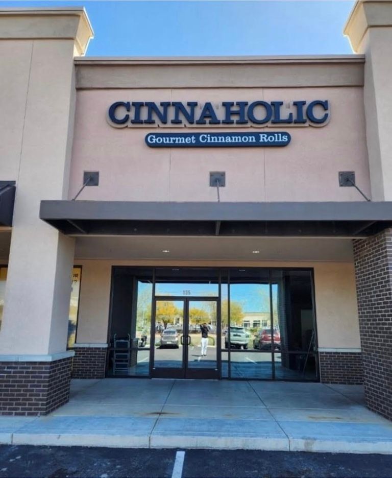 Cinnaholic Tuscon AZ storefront