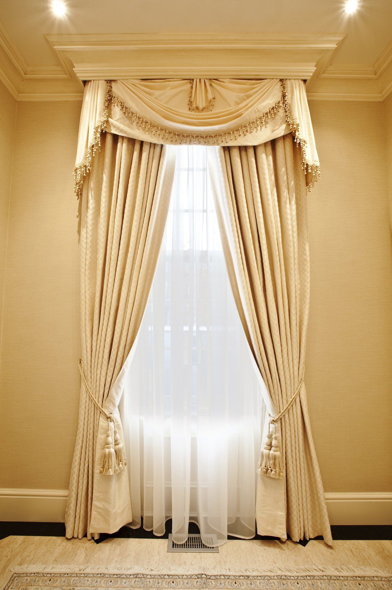 Binds and curtains - Beckenham, Kent - Beckenham Upholstery Ltd - Curtain Curtain