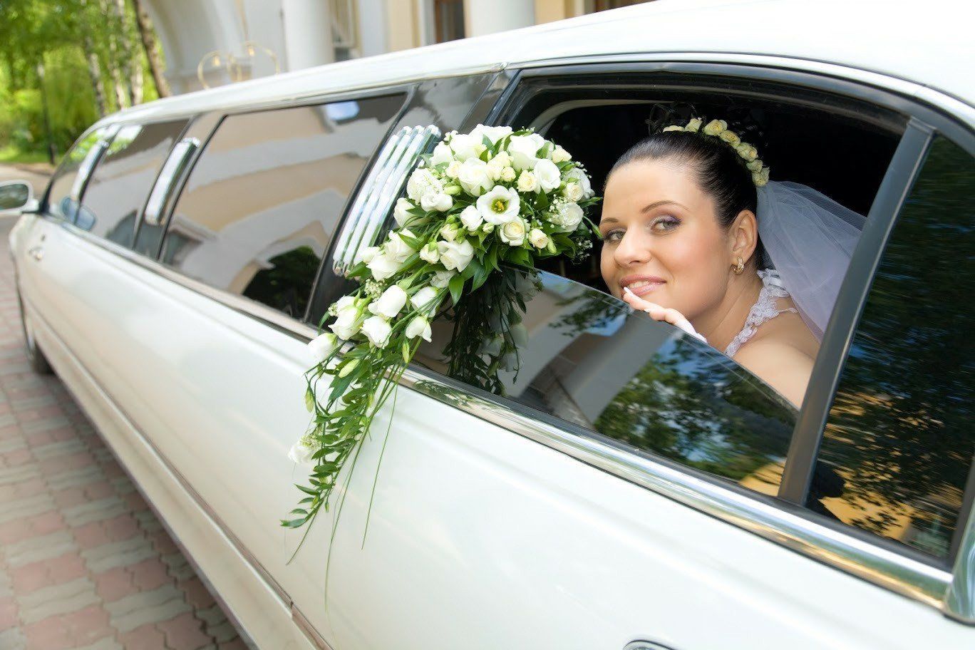 Bride in Bridal Car — Jonesboro, GA — Pristine Chapel Bride in Bridal Car — Jonesboro, GA — Pristine Chapel