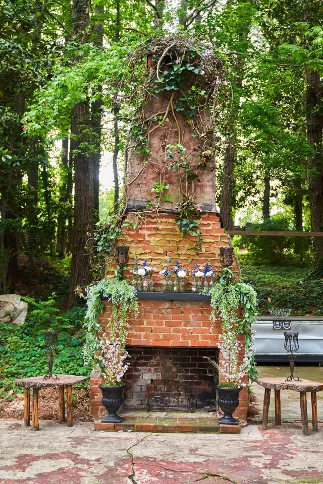 Closeup Shot of Pavilion — Atlanta, GA — Pristine Chapel