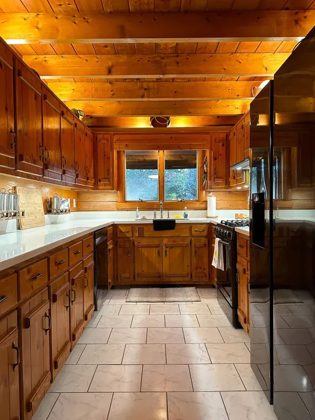 Cabin Kitchen — Atlanta, GA — Pristine Chapel