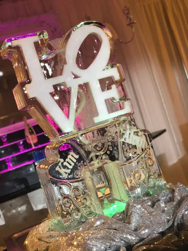 Large Ice of Sculpture — Atlanta, GA — Pristine Chapel