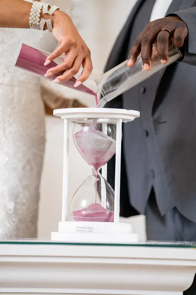 Hourglass Souvenir — Atlanta, GA — Pristine Chapel