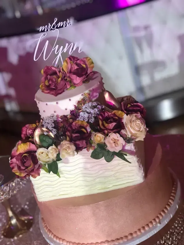 Delicious Wedding Cake — Wedding Center Piece in Jonesboro, GA