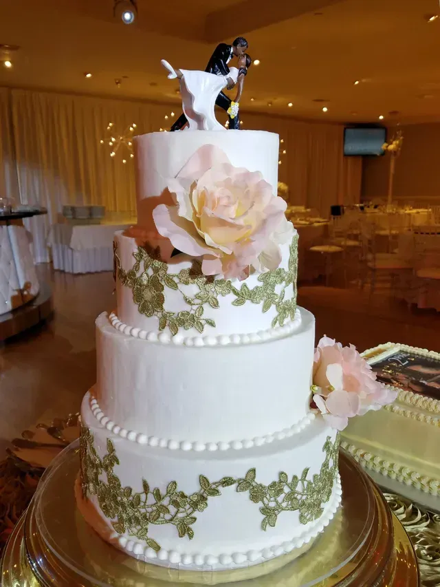 White Flowers on the Top of Cake — Atlanta, GA — Pristine Chapel