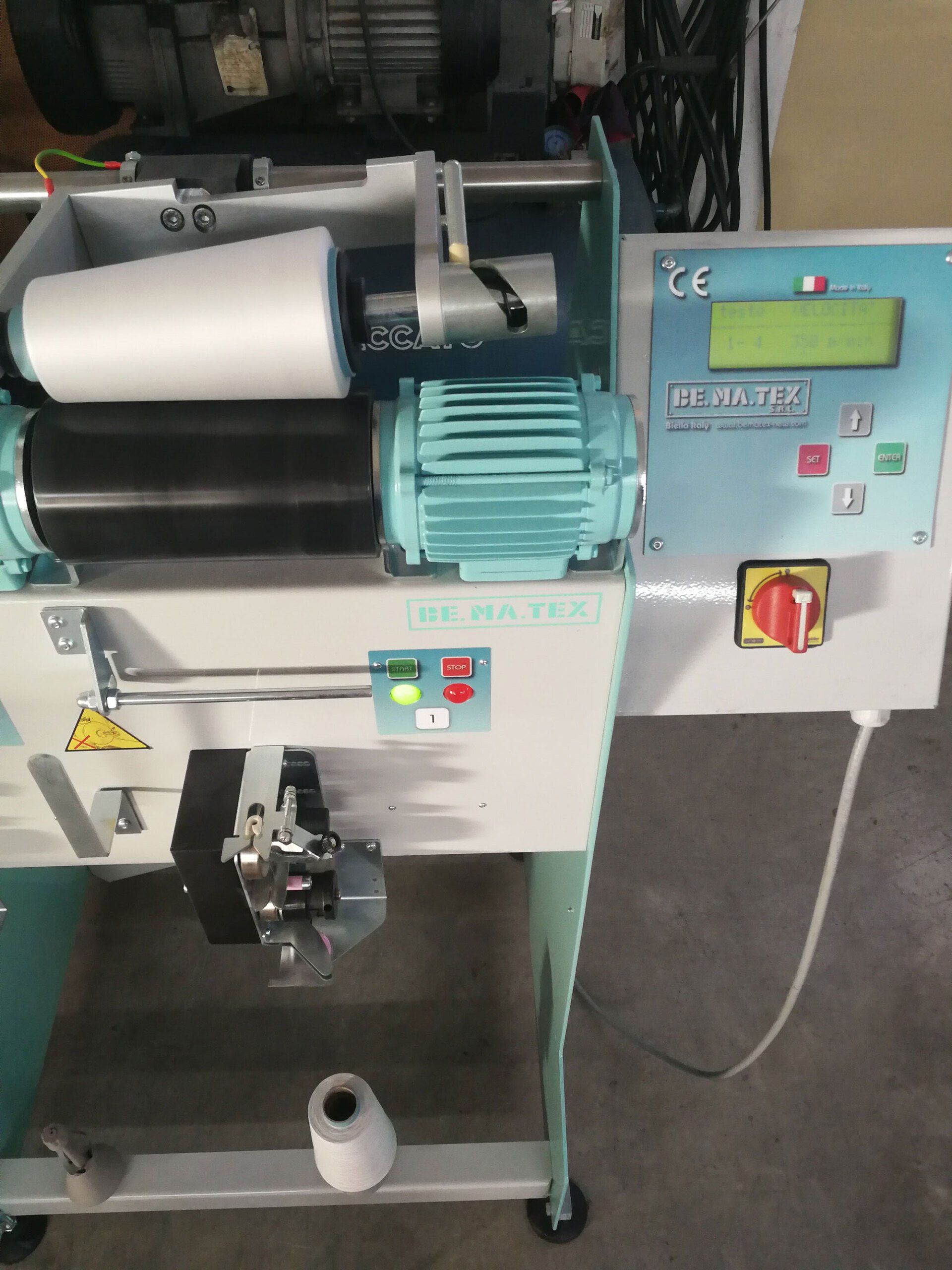 macchinario per la ritorcitura dei filati