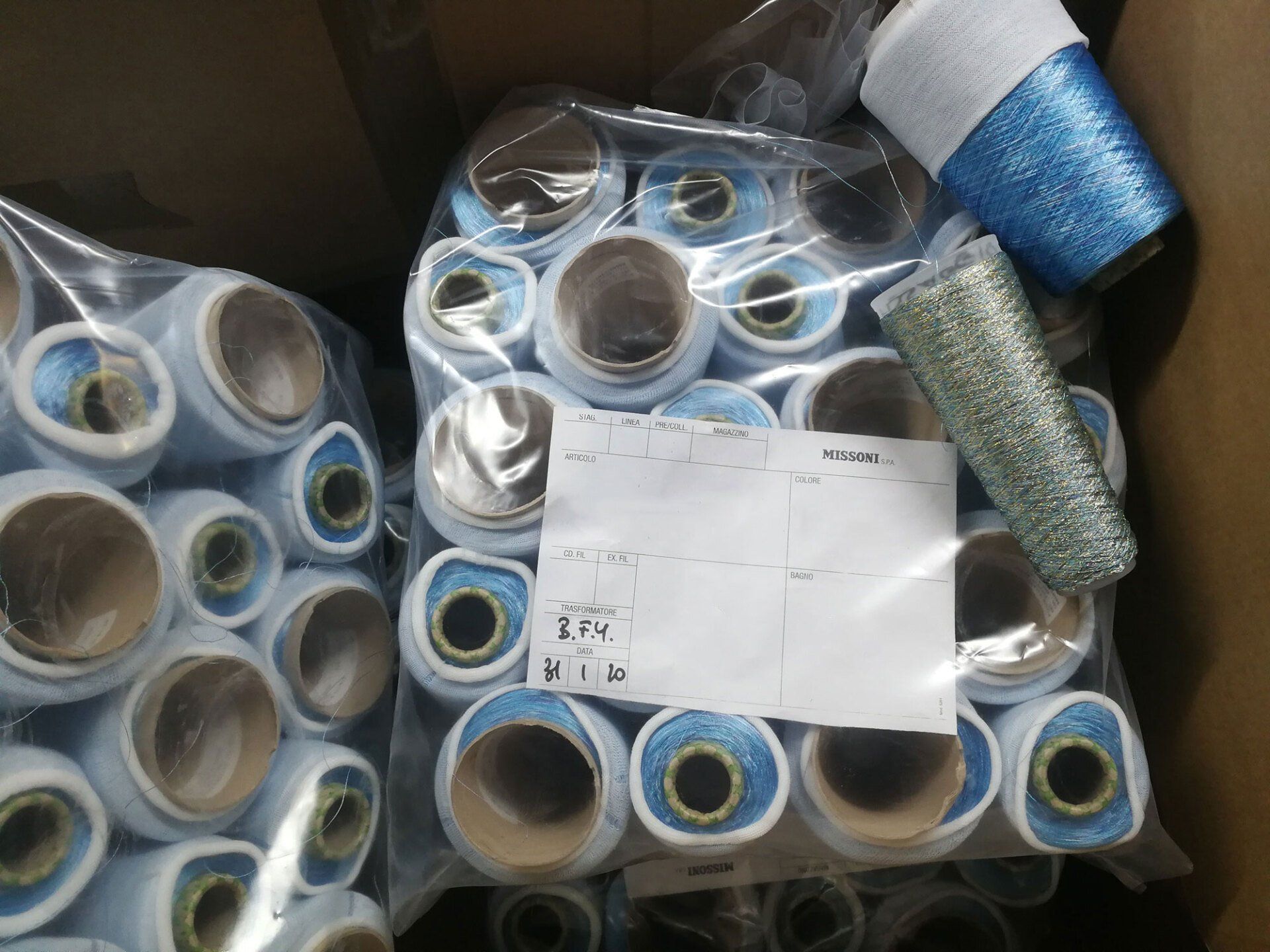 pacchi di filati per industrie tessili