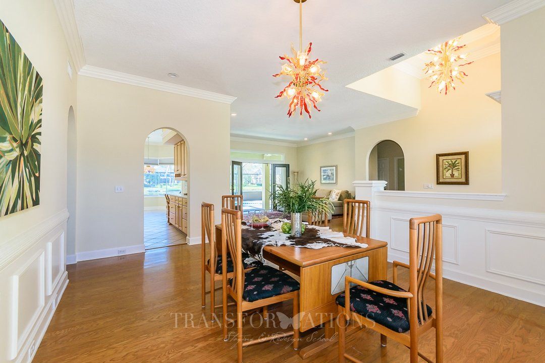 Florida dining room staged by Transformations Staging & Redesign School