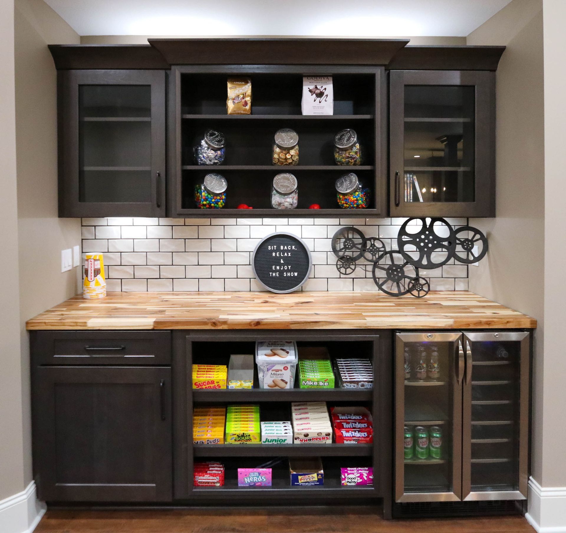 A kitchen with a sign that says 