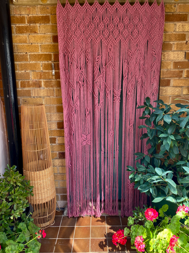 Duksy pink macrame curtain made with 4mm cotton cord.