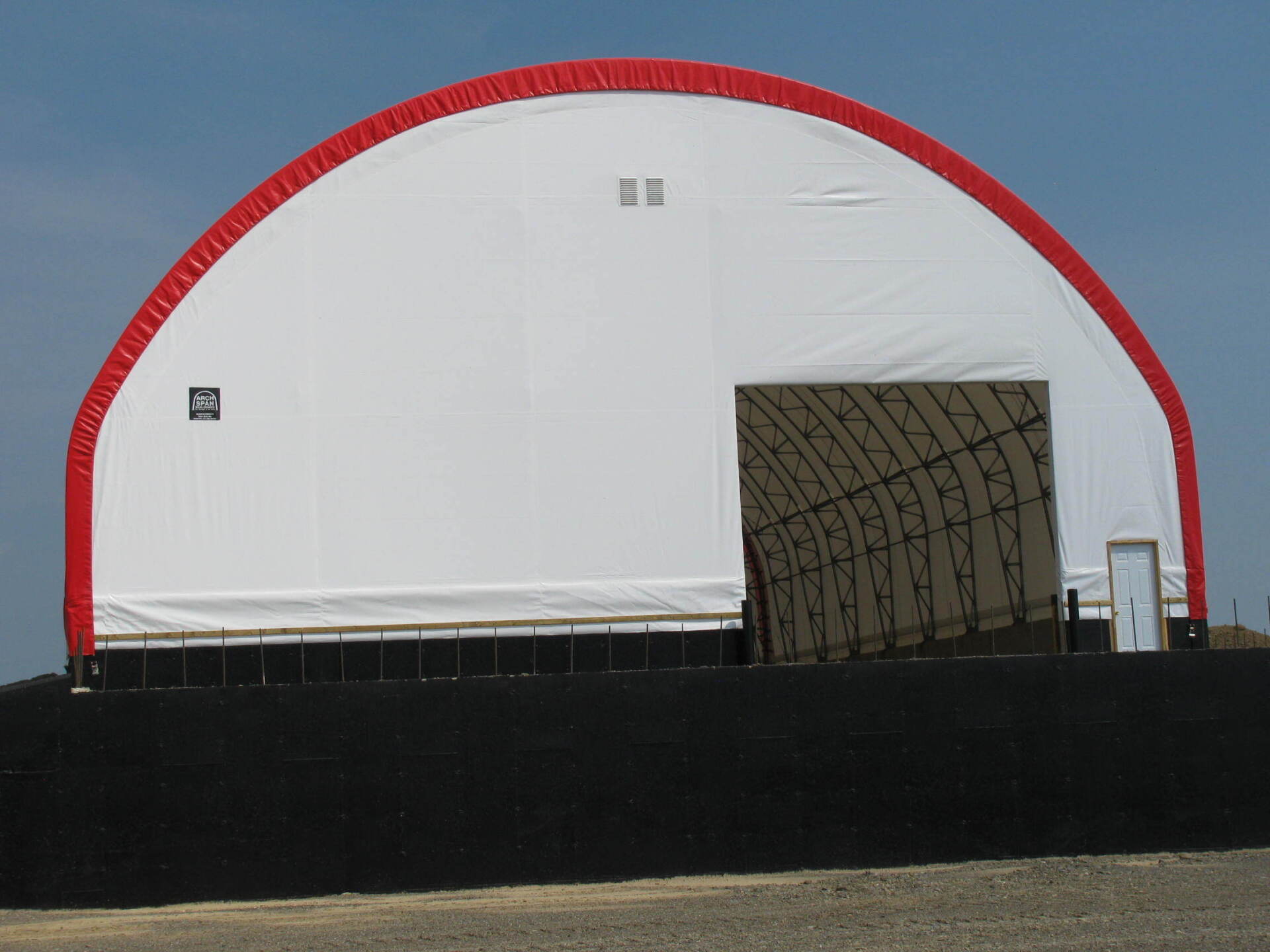 ARCH SPAN BUILDINGS SERVES STORAGE & WAREHOUSING INDUSTRY