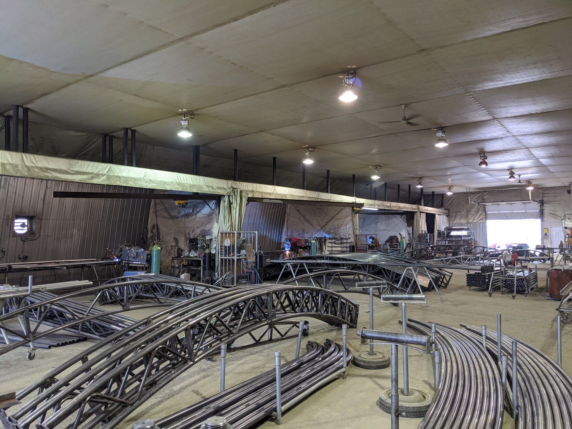 ARCH SPAN BUILDINGS SERVES MANUFACTURING INDUSTRY