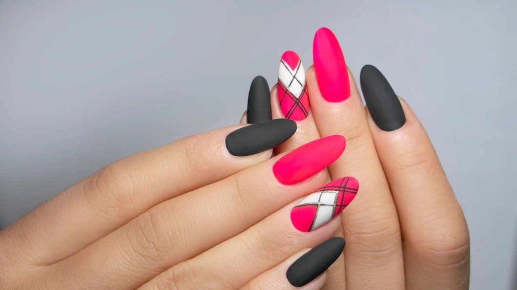 Nail-Extensions