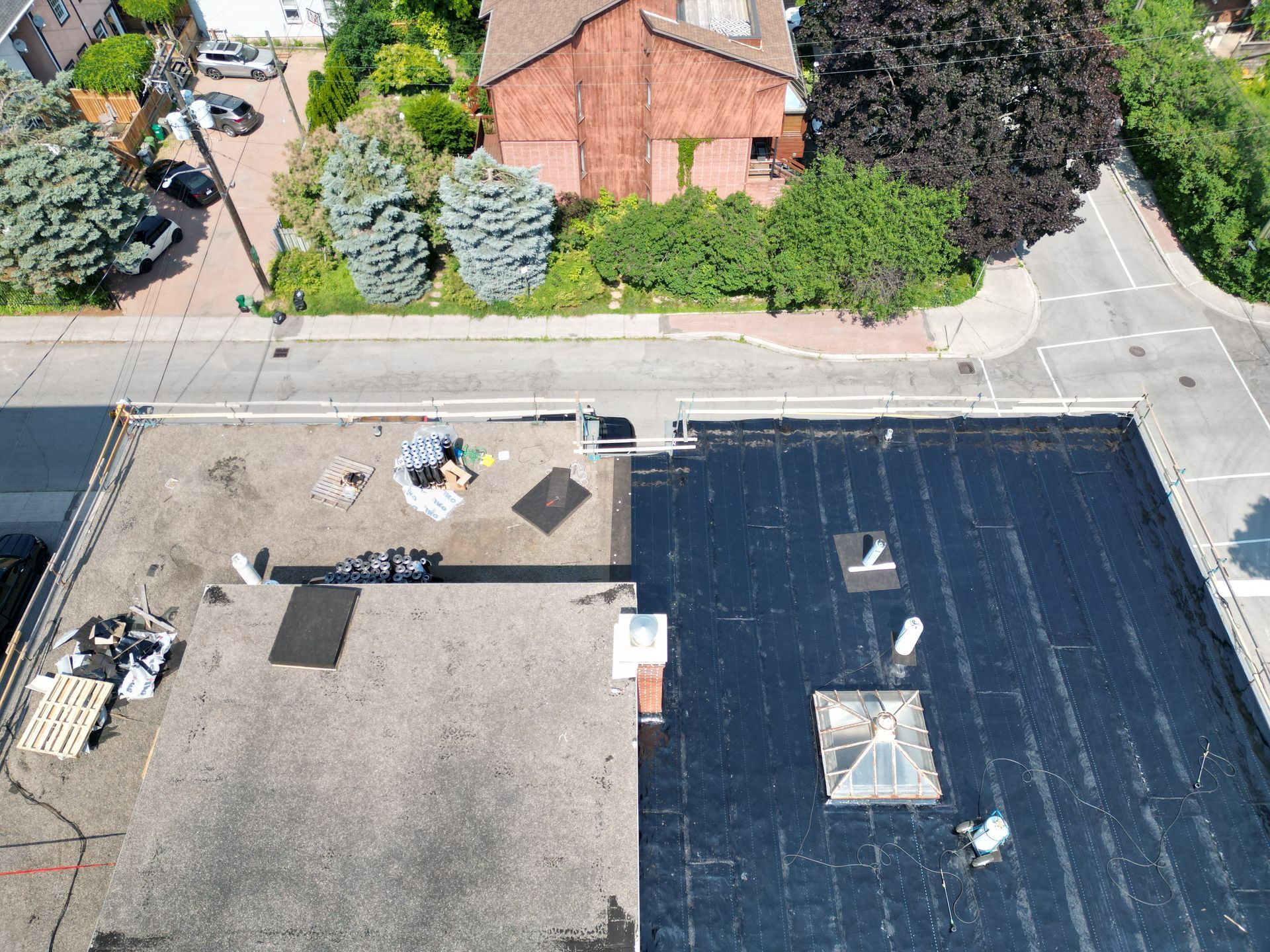 Before and after roofing project comparison in Ottawa
