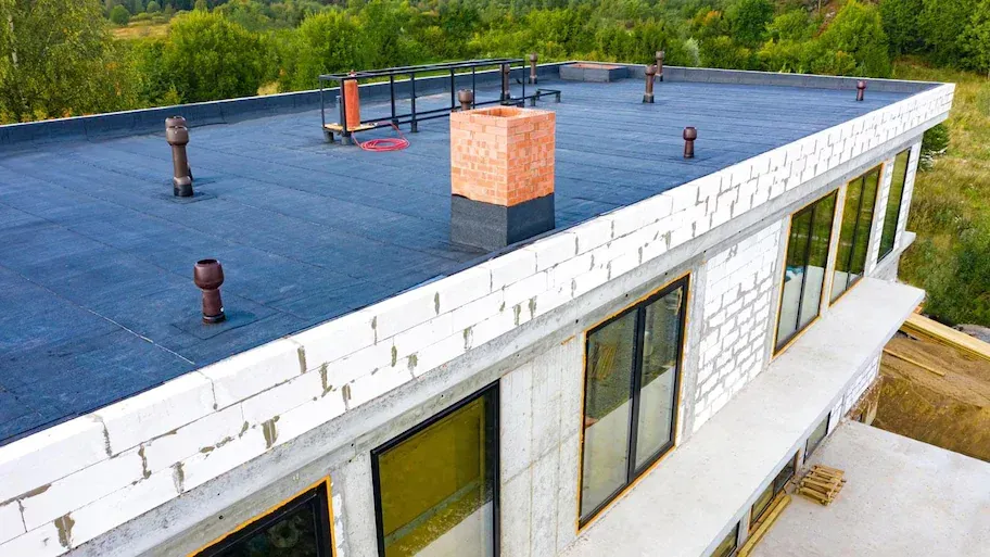 Torch-on flat roofing installation on downtown Ottawa building