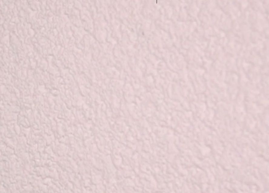 Slika prikazuje obnovljeno fasado zaradi lasnih razpok.