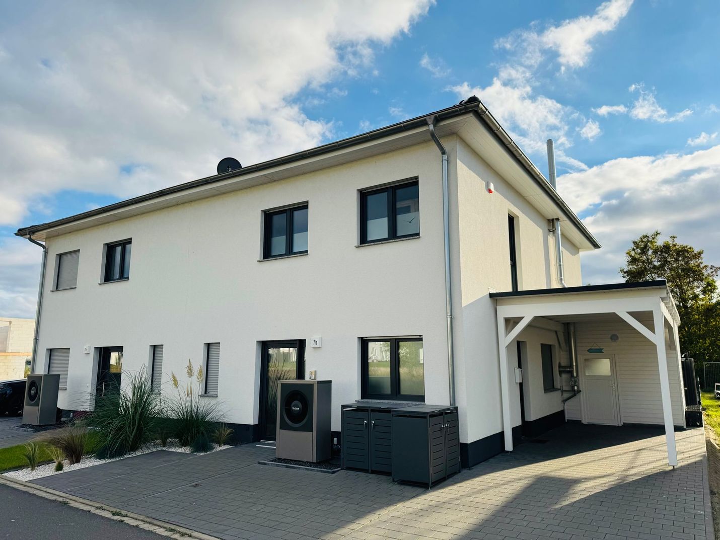 Ferienhaus Seegelblick Strassenseite