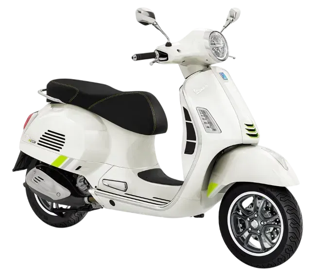 Uno scooter Vespa GTS bianco con dettagli neri, decalcomanie verde lime e cerchi neri su uno sfondo bianco uniforme.