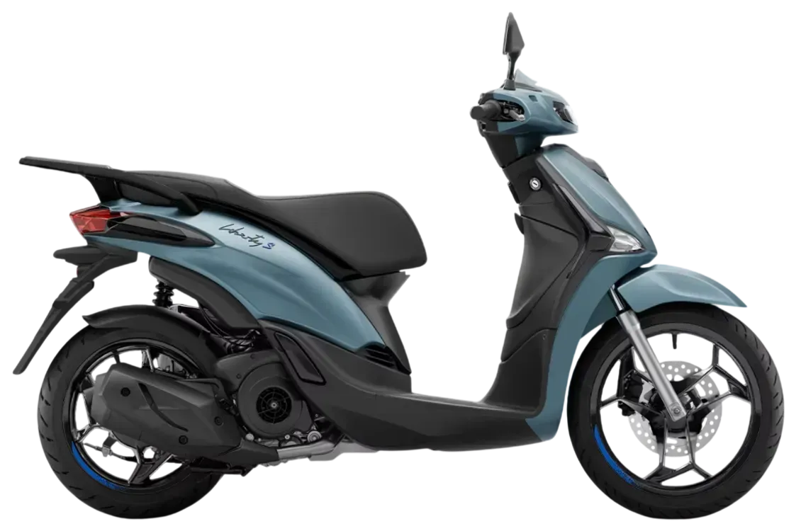 Vista laterale di uno scooter Piaggio Liberty blu opaco con sella, manubrio e ruote neri su sfondo bianco.
