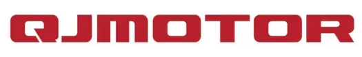 Il logo QJMOTOR presenta una tipografia sans-serif rossa e in grassetto su sfondo bianco.