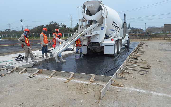 MAQUINARIA CHAMPAYAN - arrendamiento de maquinaria