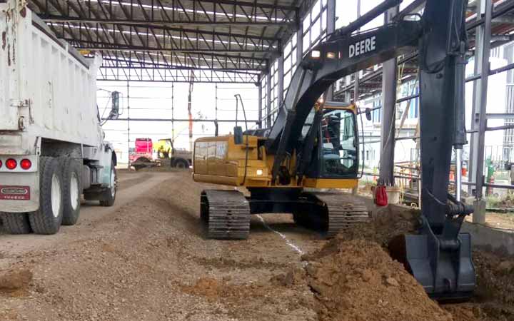 MAQUINARIA CHAMPAYAN - operadores certificados