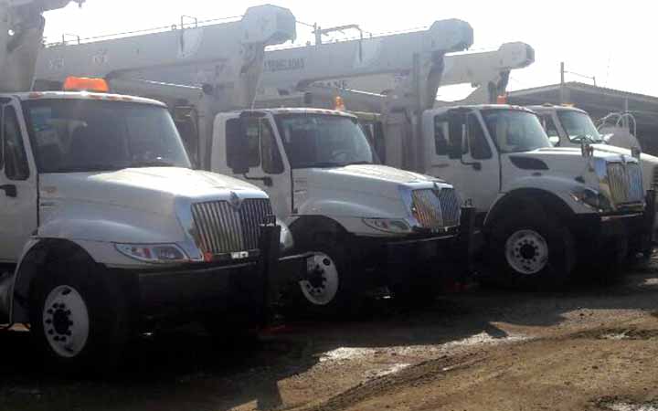 MAQUINARIA CHAMPAYAN - gruas