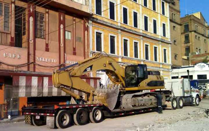 MAQUINARIA CHAMPAYAN - transporte