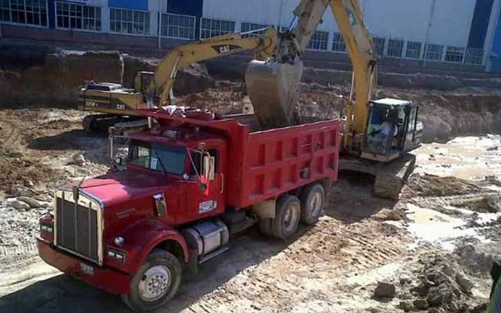 MAQUINARIA CHAMPAYAN - transporte