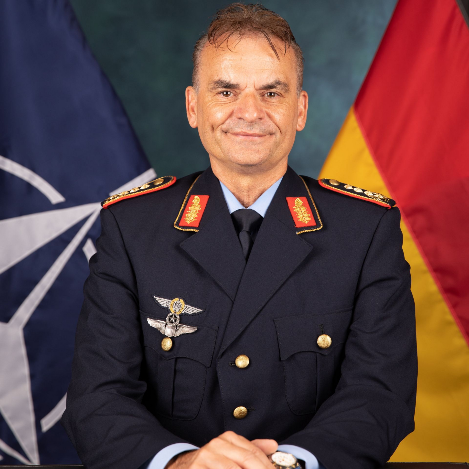 Generel a.D. Chris Badia
