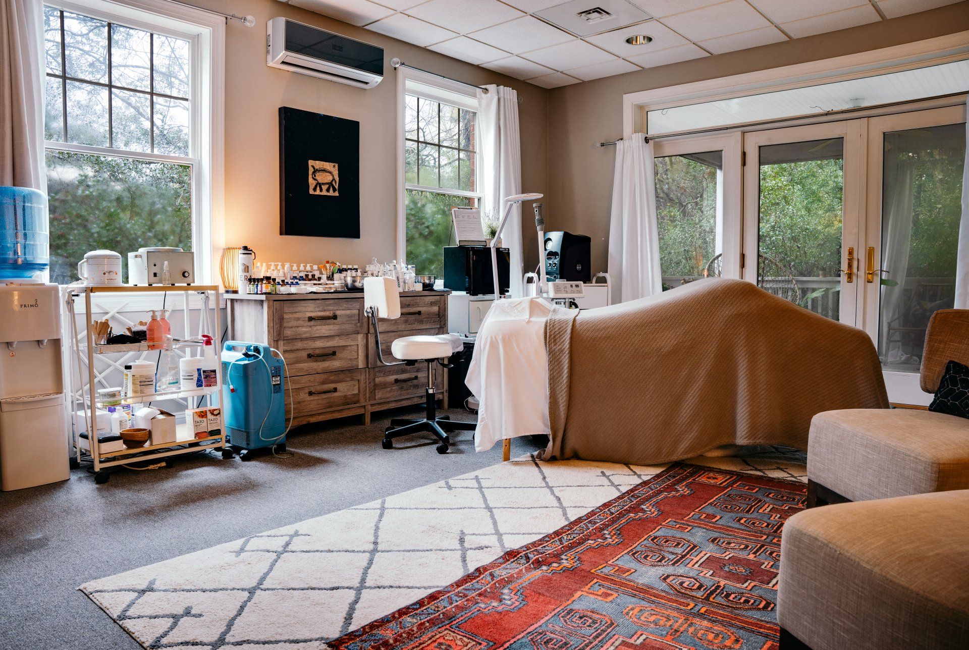 Rhonda Allison products are used in all my facials here in Mount Pleasant and can be purchased under SHOP on the Home Screen. Rhonda Allison products are used in alll my facials here in Mount Pleasant. From antiaging products, ance products, rosacea and sensitive skin products, pigmentation issues, eye care and sunscreens. 
