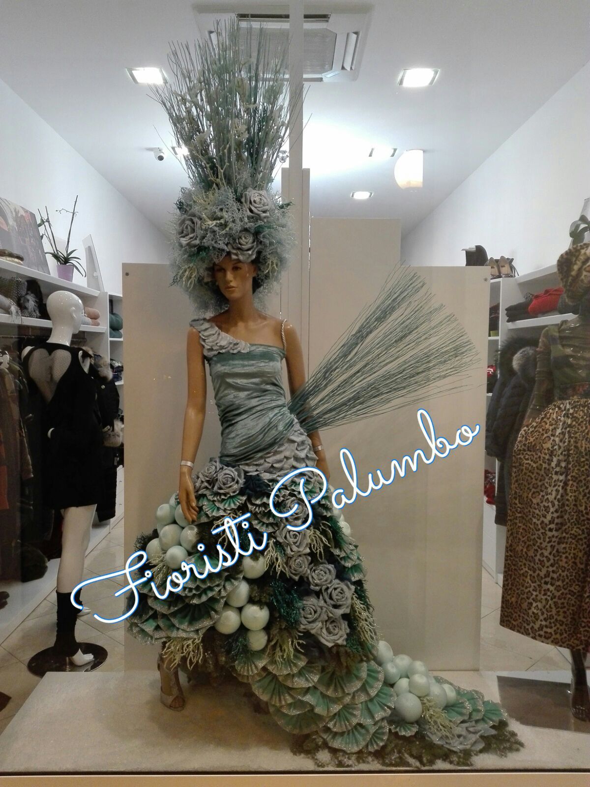 composizione floreale su vestito