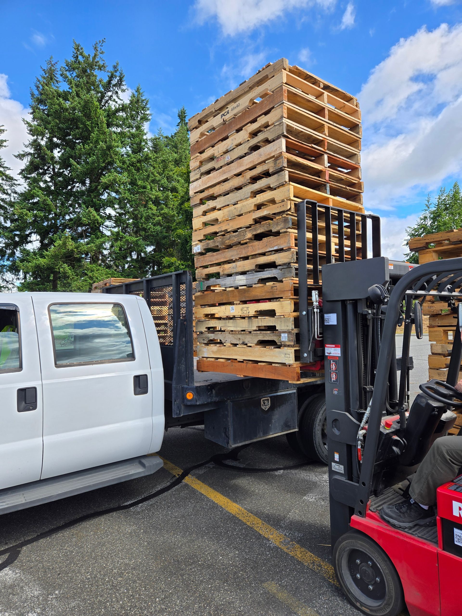Recycled Pallets for Shipping and Logistics