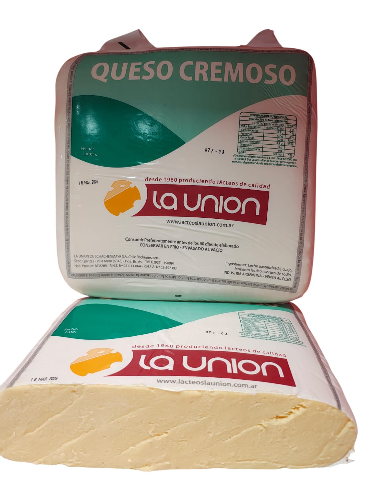 Dos bloques de queso cremoso La Unión envasados, en envases blancos y verdes, uno en posición vertical y otro tumbado.