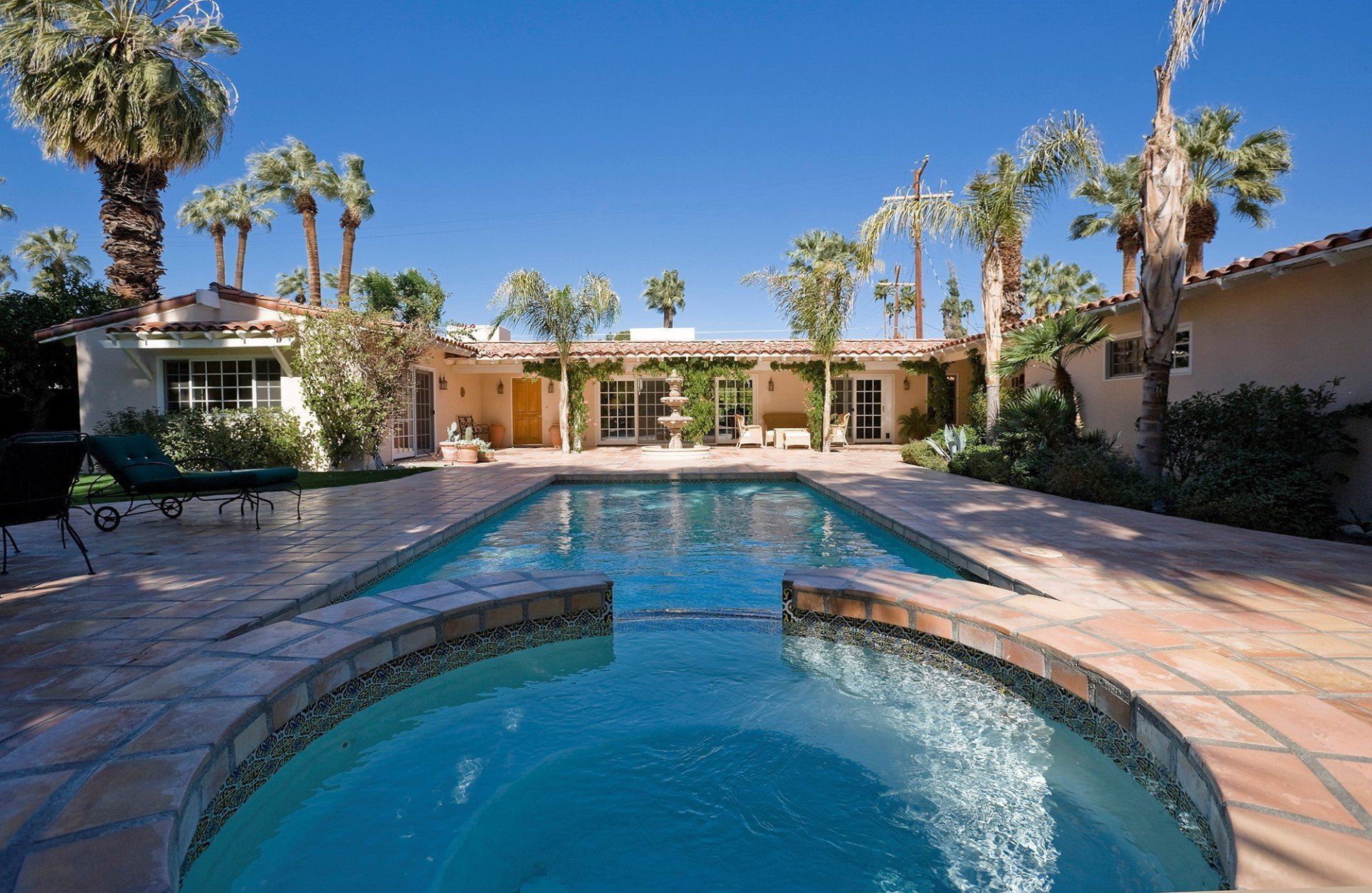 how to clean a swimming pool after winter