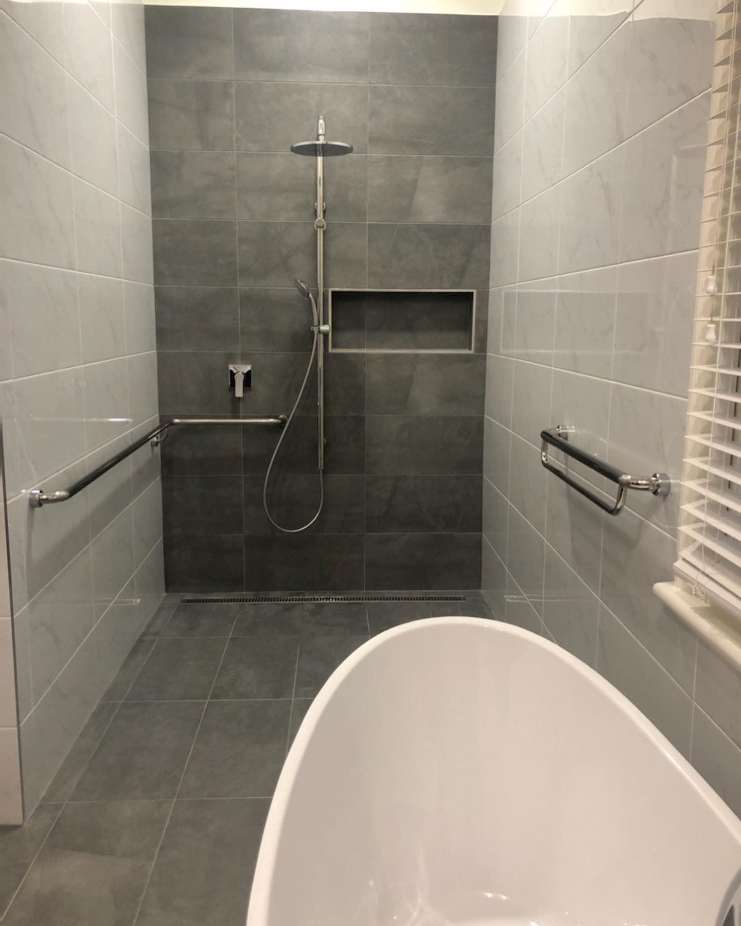 Modern Bathroom With Sleek Tiles