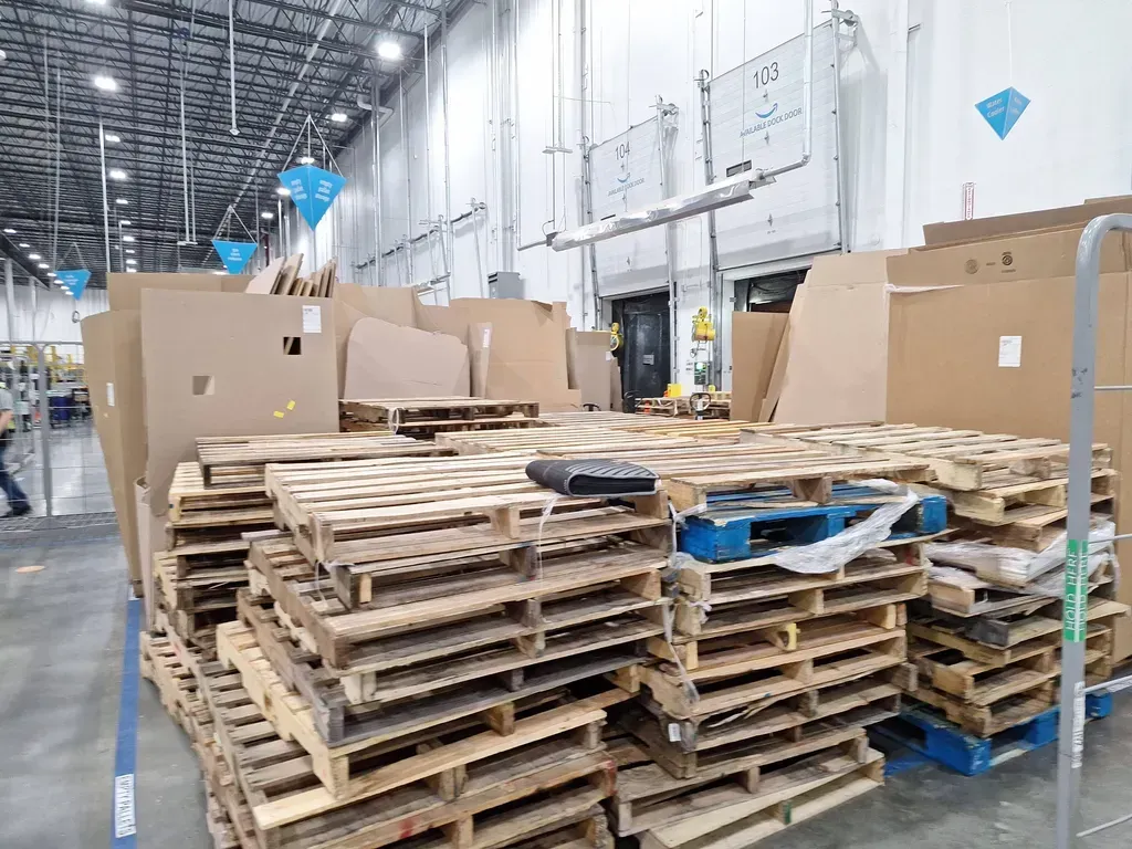 KK Enterprises KK moving Pros for one or two small items, residential or commercial in Youngstown, Ohio, & Pittsburgh, PA.