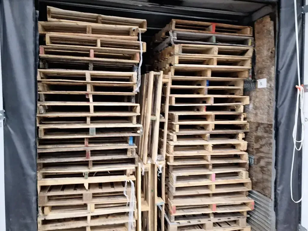 KK Enterprises KK commercial moving Pros for your move in Youngstown, Ohio & Pittsburgh PA.